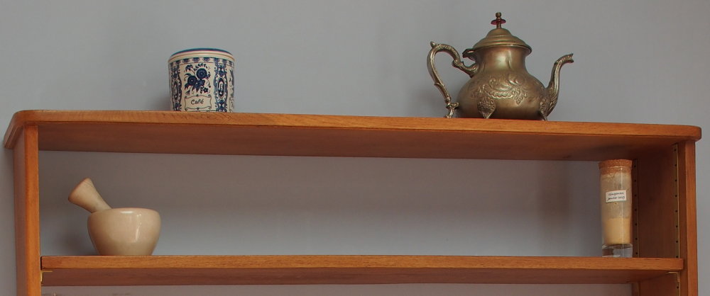 Meuble sur mesure – Étagères en chêne. Meuble sur mesure - Étagères en chêne.
